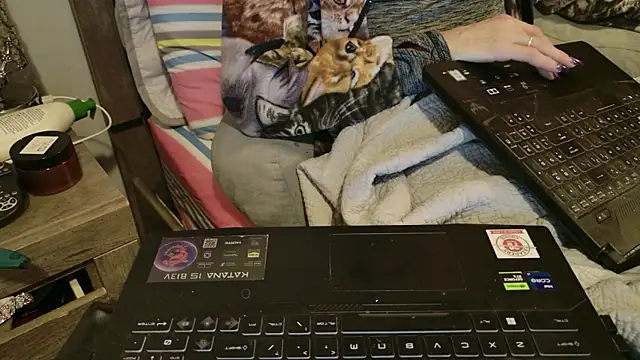 Marie Wadsworthy online show from December 1, 1:10 am