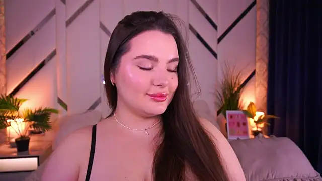 Snapshot of CuteAmberr chatting on January 10, 7:32 am CuteAmberr online show from January 10, 7:32 am