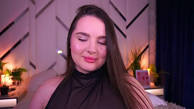 Snapshot of CuteAmberr chatting on January 15, 1:32 am CuteAmberr online show from January 15, 1:32 am