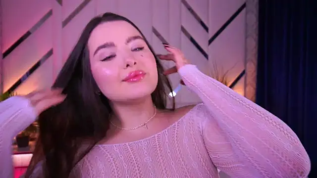 Snapshot of CuteAmberr chatting on January 16, 9:02 am CuteAmberr online show from January 16, 9:02 am