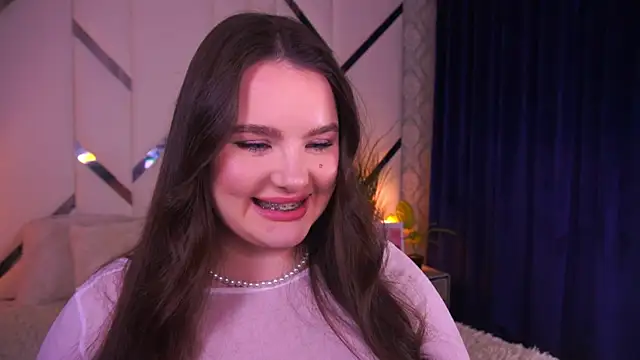 Snapshot of CuteAmberr chatting on February 3, 12:31 am CuteAmberr online show from February 3, 12:31 am