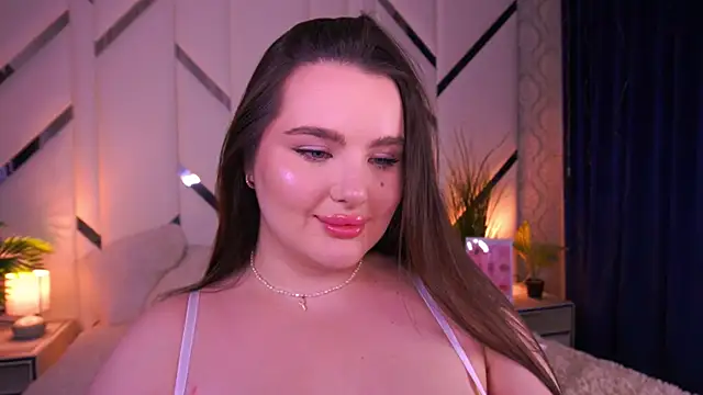 Snapshot of CuteAmberr chatting on February 7, 1:42 am CuteAmberr online show from February 7, 1:42 am