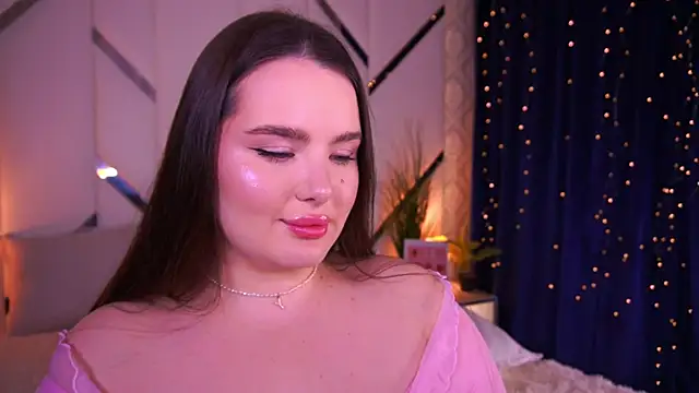 Snapshot of CuteAmberr chatting on February 18, 1:56 am CuteAmberr online show from February 18, 1:56 am