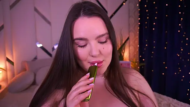 Snapshot of CuteAmberr chatting on February 22, 12:56 am CuteAmberr online show from February 22, 12:56 am