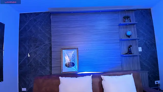 charlottewhitte online show from October 25, 12:13 pm