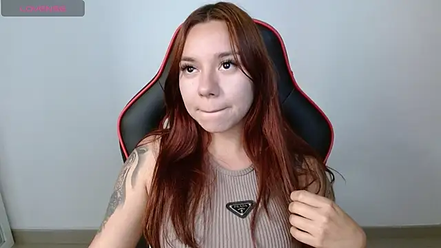 Snapshot of samantha_tattu chatting on December 23, 10:12 pm samantha tattu online show from December 23, 10:12 pm