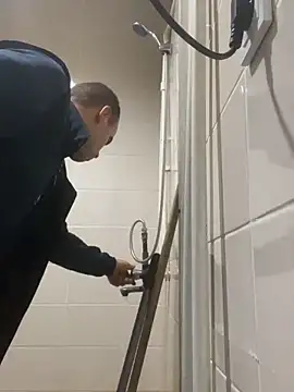 Snapshot of mustican422 chatting on December 5, 2:42 am mustican422 online show from December 5, 2:42 am