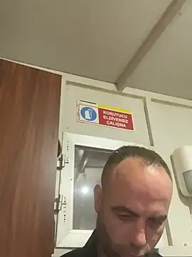 Snapshot of mustican422 chatting on December 15, 4:04 pm mustican422 online show from December 15, 4:04 pm