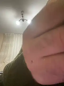 Snapshot of mustican422 chatting on January 5, 11:22 pm mustican422 online show from January 5, 11:22 pm