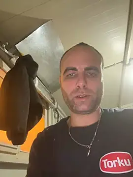 Snapshot of mustican422 chatting on January 25, 5:08 pm mustican422 online show from January 25, 5:08 pm