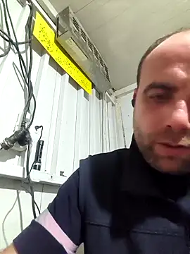 Snapshot of mustican422 chatting on October 12, 3:33 pm mustican422 online show from October 12, 3:33 pm