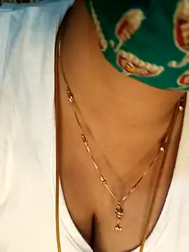 tuttifrutti17 online show from January 4, 5:47 pm