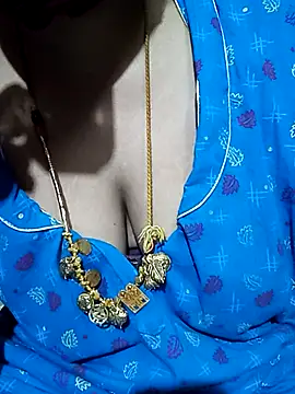 tuttifrutti17 online show from October 9, 5:33 pm