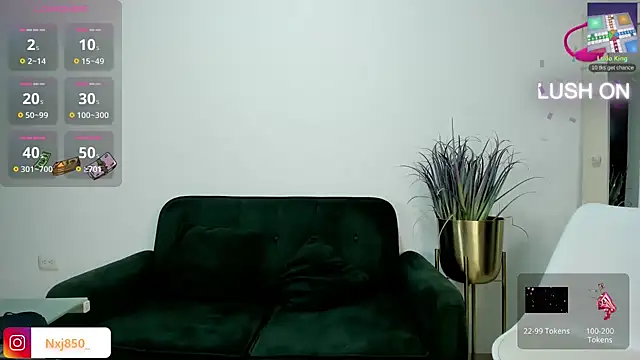 HOTBLACKANDWHITE2 online show from January 13, 12:19 am