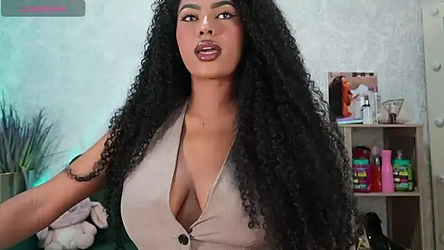 HOTBLACKANDWHITE2 online show from April 11, 3:55 am