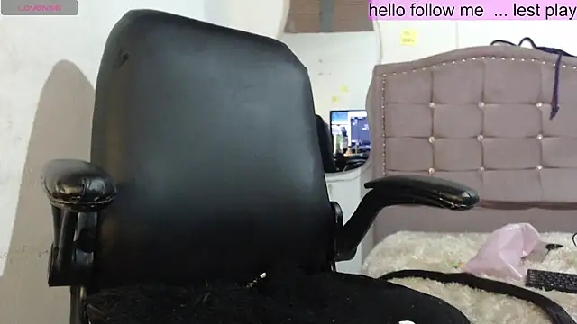 Snapshot of toxxxic_cams chatting on January 6, 6:14 am toxxxic cams online show from January 6, 6:14 am