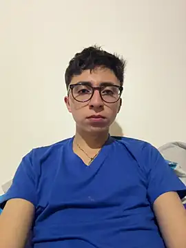 CamiRojas boy online show from December 1, 4:17 am