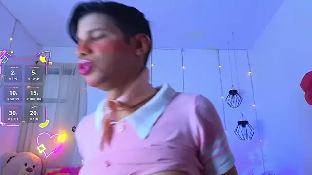 Ariel Femboy  online show from December 21, 5:03 am