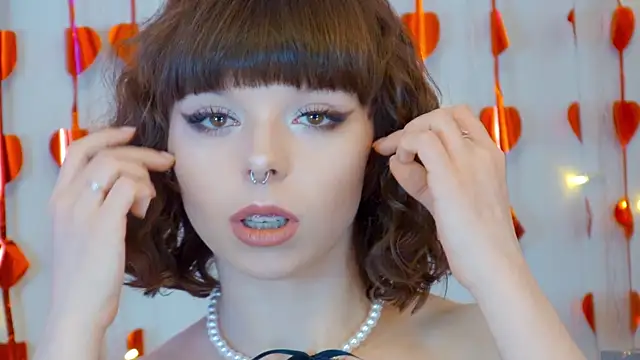 ElisabethDavis online show from March 1, 3:14 pm