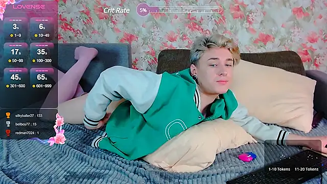 Snapshot of _YummyTony_ chatting on January 11, 7:59 pm YummyTony online show from January 11, 7:59 pm