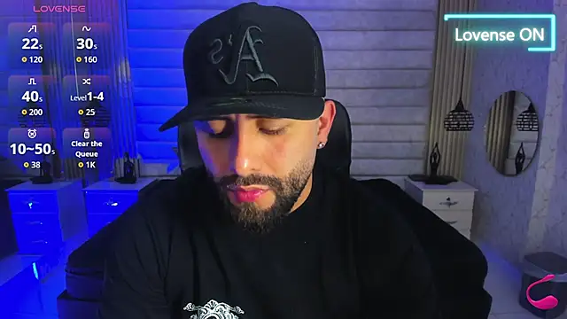 Snapshot of jhon_bear03 chatting on January 9, 11:24 am jhon bear03 online show from January 9, 11:24 am