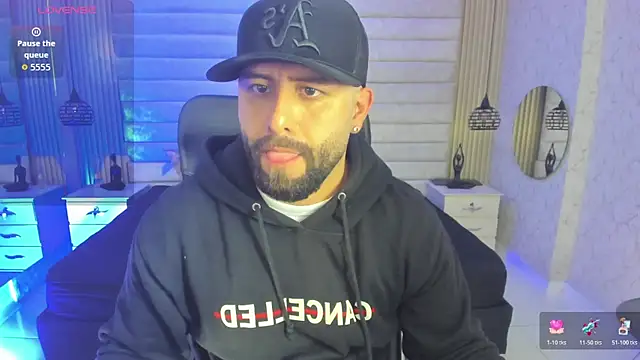 Snapshot of jhon_bear03 chatting on January 10, 11:23 am jhon bear03 online show from January 10, 11:23 am