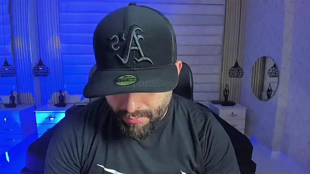 Snapshot of jhon_bear03 chatting on February 4, 11:27 am jhon bear03 online show from February 4, 11:27 am