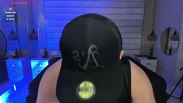 Snapshot of jhon_bear03 chatting on February 13, 11:28 am jhon bear03 online show from February 13, 11:28 am