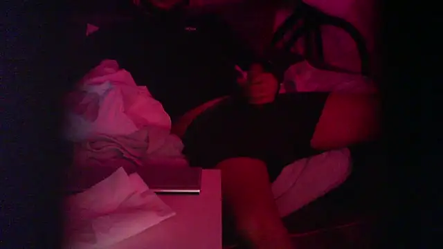 Snapshot of TallThickD chatting on February 17, 3:58 am TallThickD online show from February 17, 3:58 am