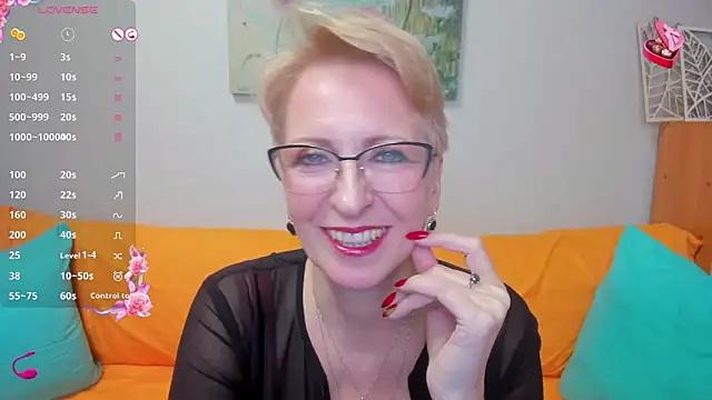 Snapshot of iamyourdream89 chatting on February 12, 3:16 pm iamyourdream89 online show from February 12, 3:16 pm