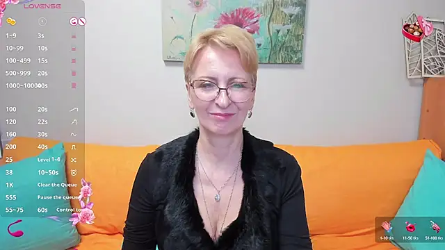 Snapshot of iamyourdream89 chatting on March 6, 4:28 pm iamyourdream89 online show from March 6, 4:28 pm