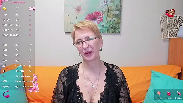 Snapshot of iamyourdream89 chatting on March 7, 6:33 pm iamyourdream89 online show from March 7, 6:33 pm