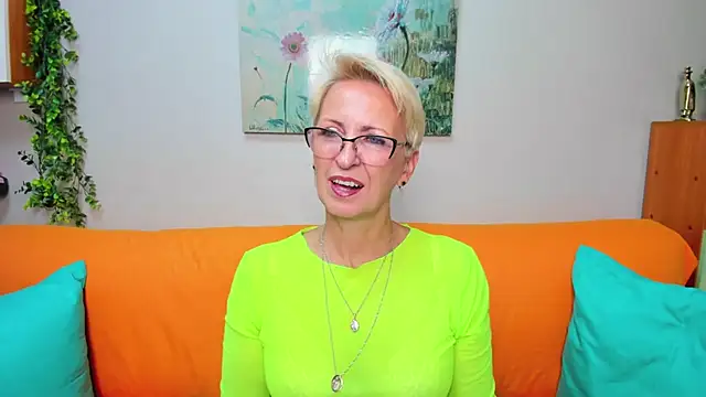 Snapshot of iamyourdream89 chatting on September 15, 11:43 am iamyourdream89 online show from September 15, 11:43 am