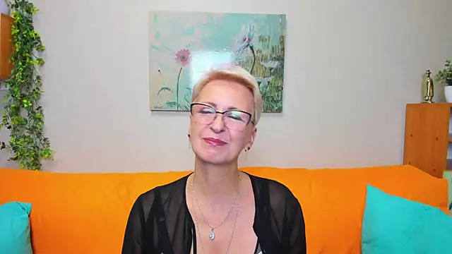 Snapshot of iamyourdream89 chatting on September 18, 11:12 am iamyourdream89 online show from September 18, 11:12 am