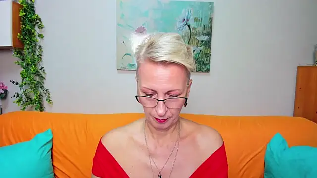 Snapshot of iamyourdream89 chatting on November 26, 11:00 am iamyourdream89 online show from November 26, 11:00 am