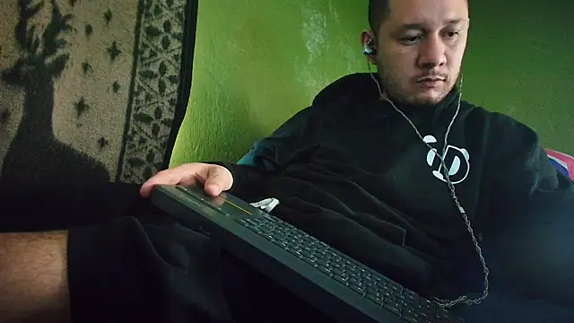 sweet cock28 online show from February 2, 2:56 pm