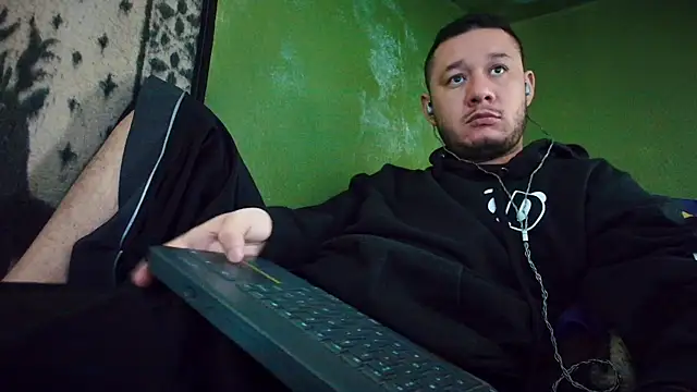 sweet cock28 online show from March 15, 3:37 pm