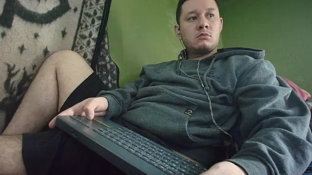 sweet cock28 online show from September 29, 3:28 pm