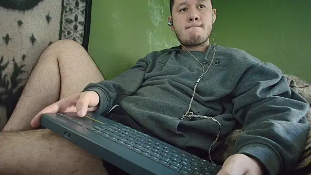 sweet cock28 online show from October 25, 3:29 pm