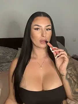 Mia-Bremer online show from September 23, 3:59 pm