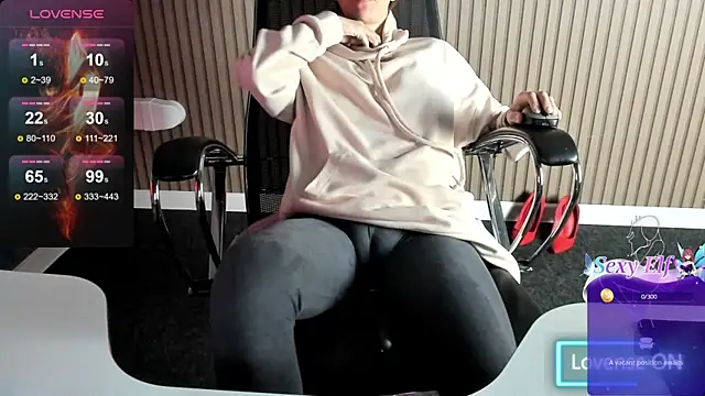 Snapshot of mommy_cum1 chatting on April 23, 1:29 am mommy cum1 online show from April 23, 1:29 am