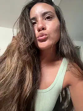 Snapshot of fenixgre chatting on January 6, 7:06 pm fenixgre online show from January 6, 7:06 pm