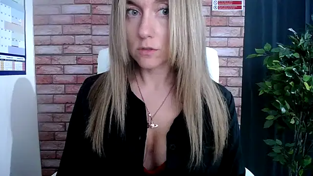 Snapshot of HarleyRebz chatting on October 1, 6:52 am HarleyRebz online show from October 1, 6:52 am