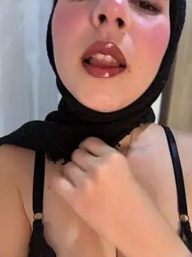 Snapshot of naughty__angel chatting on April 28, 12:43 pm naughty angel online show from April 28, 12:43 pm