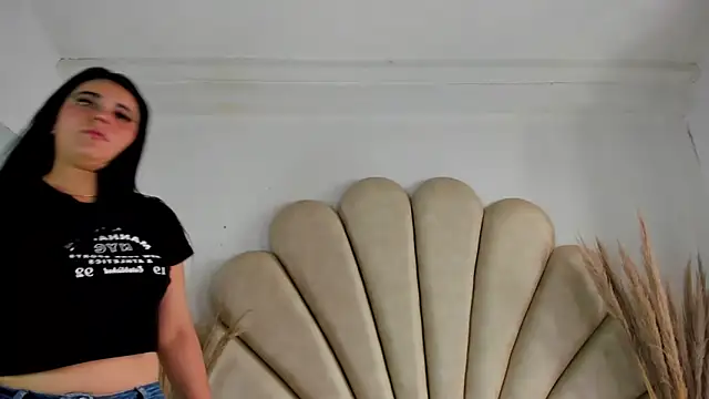 Snapshot of Natasha__Blue chatting on October 6, 7:00 pm Natasha Blue online show from October 6, 7:00 pm