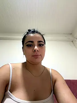 Snapshot of Natasha__Blue chatting on December 3, 5:00 pm Natasha Blue online show from December 3, 5:00 pm