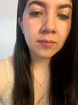 Snapshot of saori_10 chatting on October 9, 9:35 pm saori 10 online show from October 9, 9:35 pm