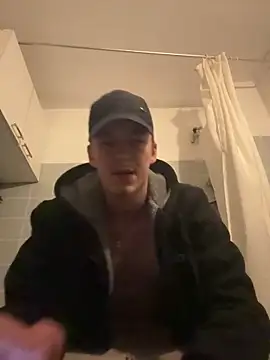 Toyjungee online show from December 17, 7:04 pm