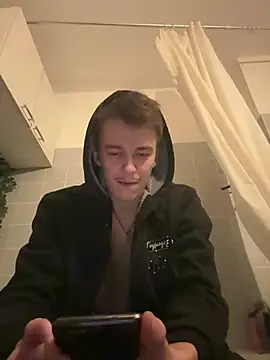 Toyjungee online show from January 7, 11:24 pm