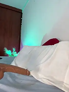 nicolette sweet  online show from February 25, 3:16 pm